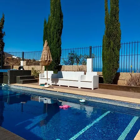 Luxury Sea Views Heated Pool Private Jacuzzi Wifi Bbq Parking Tennis Court Villa *