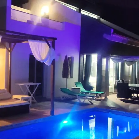 Luxury Sea Views Heated Pool Private Jacuzzi Wifi Bbq Parking Tennis Court * Candelaria