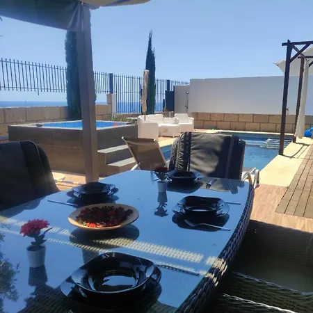 Luxury Sea Views Heated Pool Private Jacuzzi Wifi Bbq Parking Tennis Court Vila *